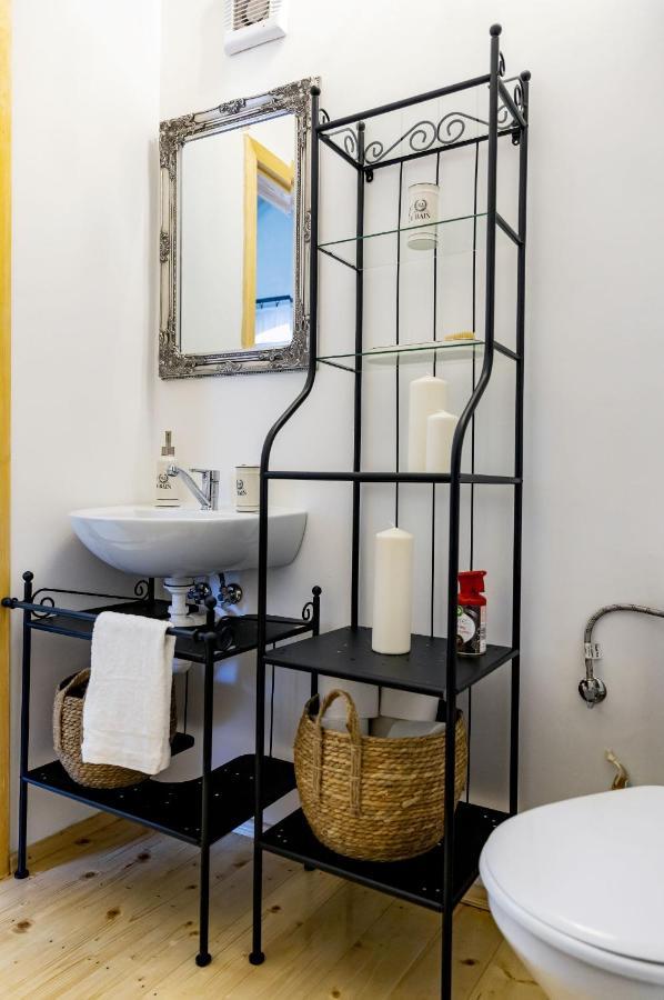 Apartman Charlotte V Dome So Studnou Na Streche Banska Stiavnica Bagian luar foto