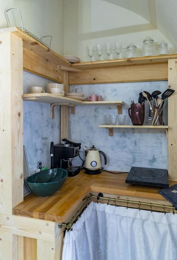 Apartman Charlotte V Dome So Studnou Na Streche Banska Stiavnica Bagian luar foto
