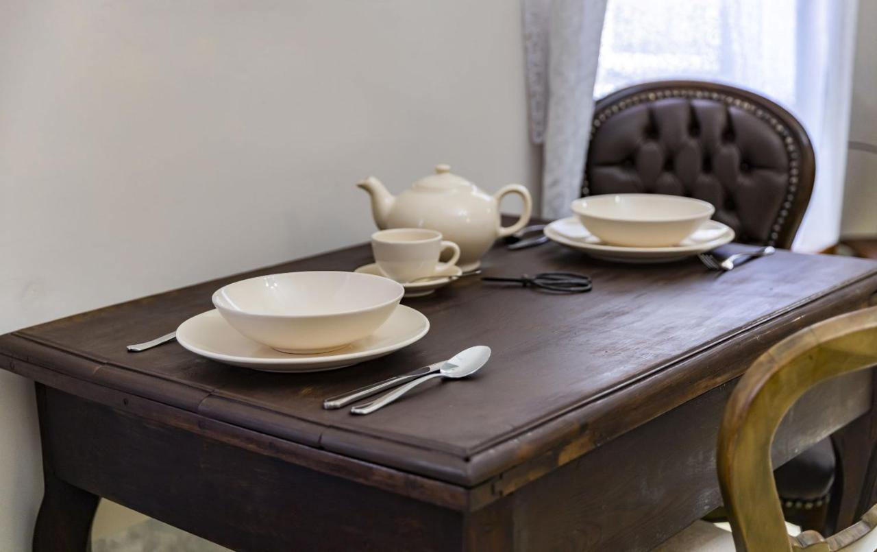 Apartman Charlotte V Dome So Studnou Na Streche Banska Stiavnica Bagian luar foto